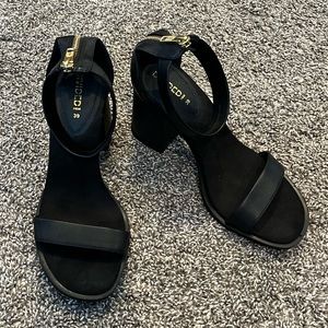 Divided by H&M black chunky heel sandals
